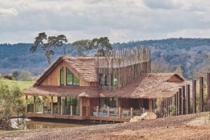 DSC 2210 21.04.10 WMSP Safari Lodges HI RES cropped