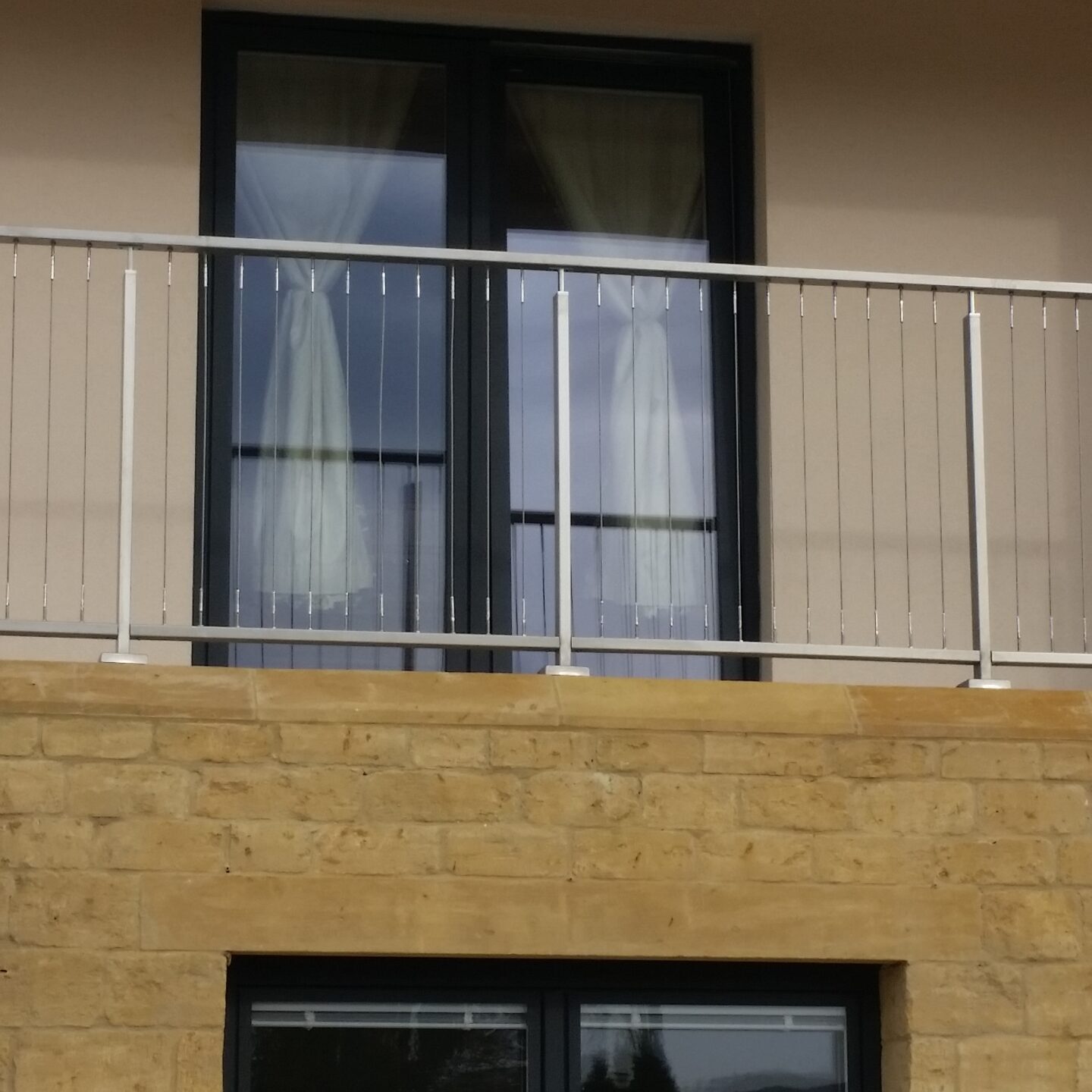 Wire Balustrade Systems 7 Vertical wire metal balustrade