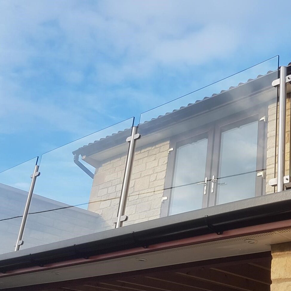 Post & Glass Balustrades 5 battagel post glass corner balustrade