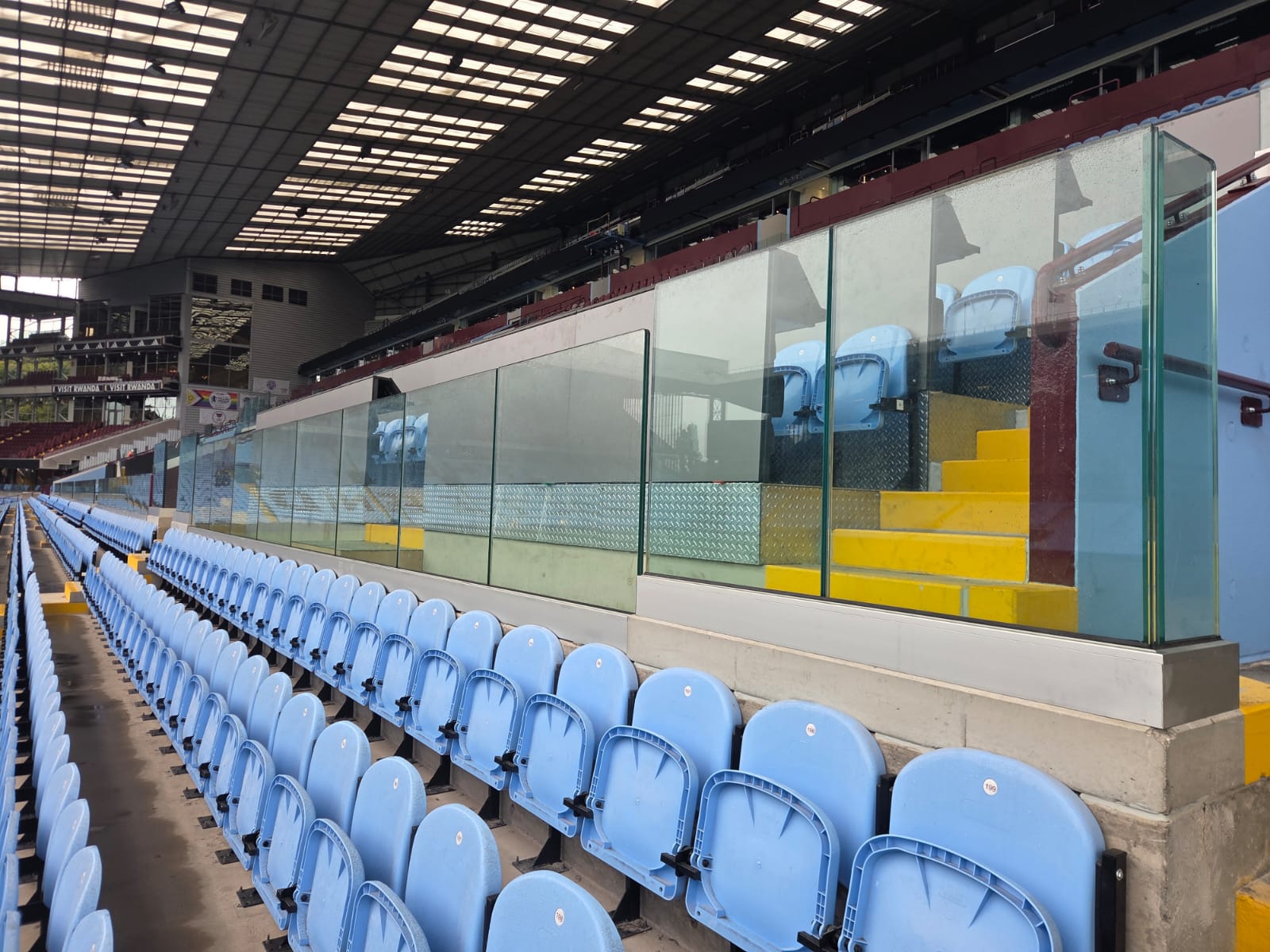trinity-road-stand-frameless-glass trinity-road-stand-frameless-glass